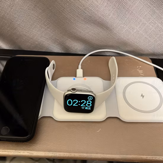 Schreibtisch-Multifunktions-Telefon-Schnellladestation, faltbar, 15 W, 3-in-1-Qi-Wireless-Ladegerät für iPhone, iWatch, Airpods